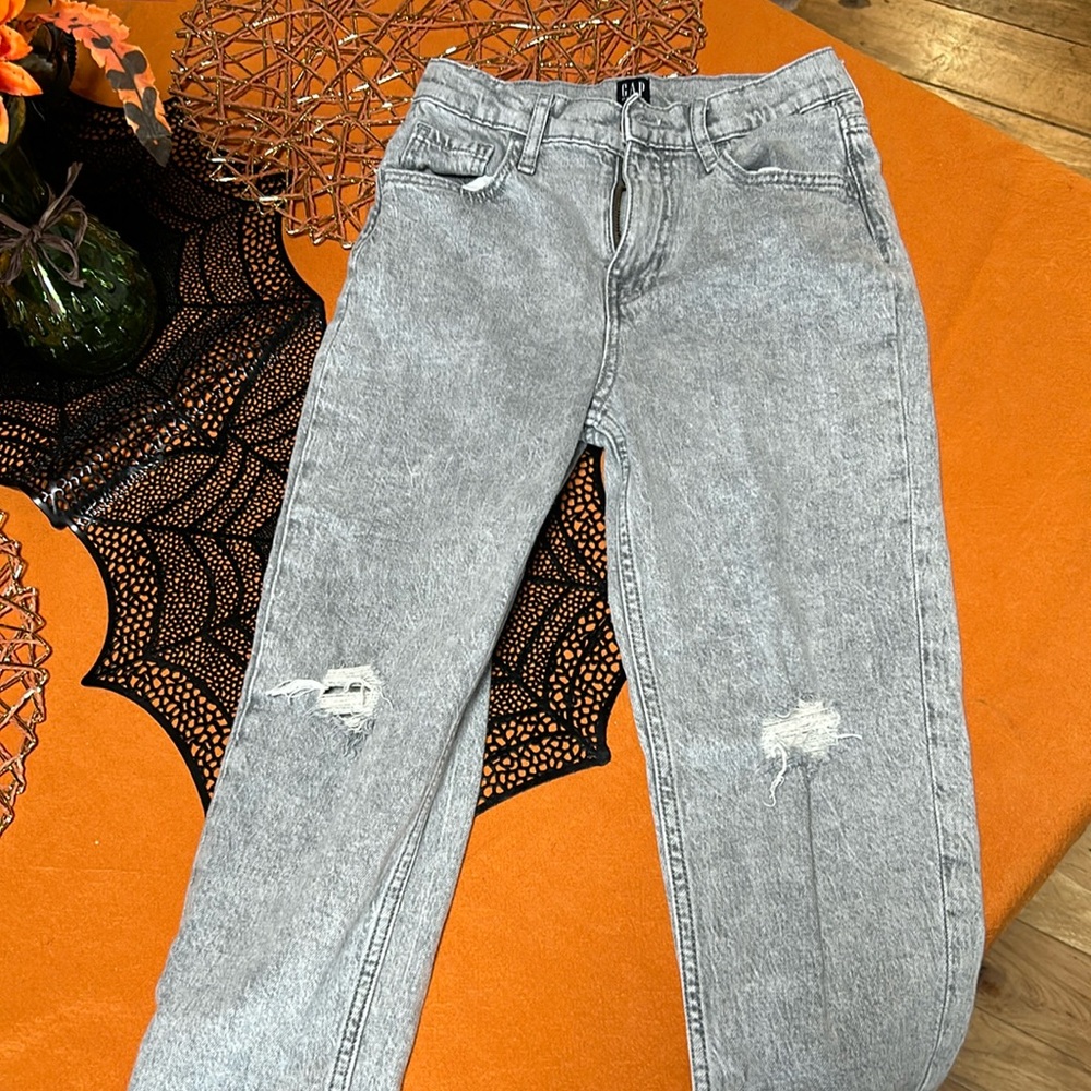 Gap denim mom jean. Girls size 10. Distressed knees. Great condition. Grey